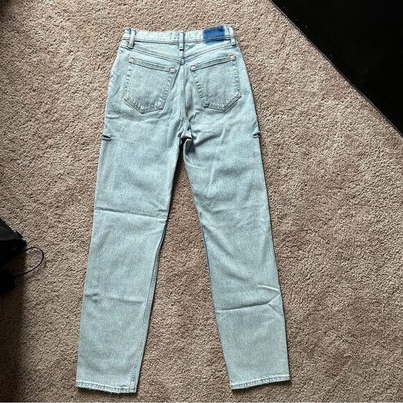 Abercrombie & Fitch The Dad High Rise Light Wash Blue Denim Jeans NWT Size 26/2L - Picture 2 of 13